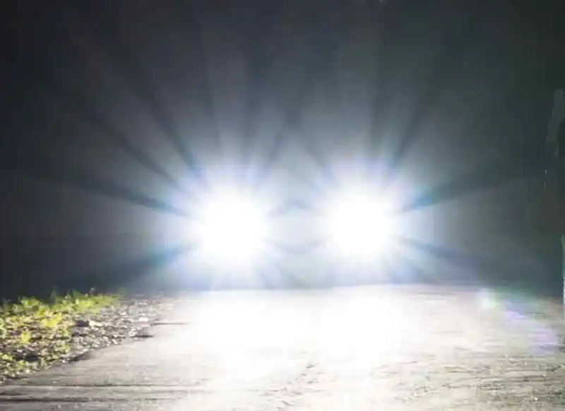 Night Driving Glare Caused by Cataracts